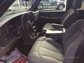 Chevrolet Suburban LT 5.3 V8 213kW