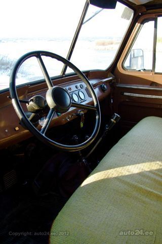 UAZ 469 b 2.5