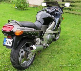 Kawasaki ZZR 600 0.6 r4 72kW