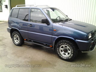 Nissan Terrano sgx 2.7 td 74kW