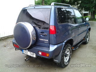 Nissan Terrano sgx 2.7 td 74kW